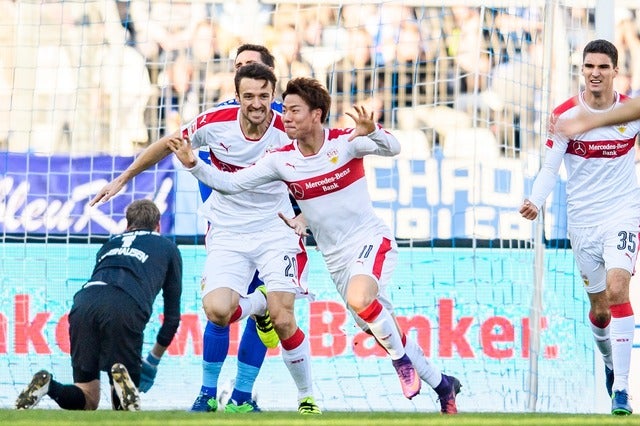 浅野拓磨（シュツットガルト）が欧州移籍後の初ゴールを決める（2016年10月30日）(c) Getty Images