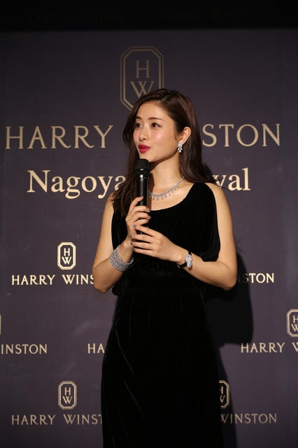 石原さとみがハリー・ウィンストン名古屋店のリニューアルオープンセレモニーに登壇（2016年11月3日）写真提供：「ハリー・ウィンストン名古屋店」 リニューアルオープニングセレモニー