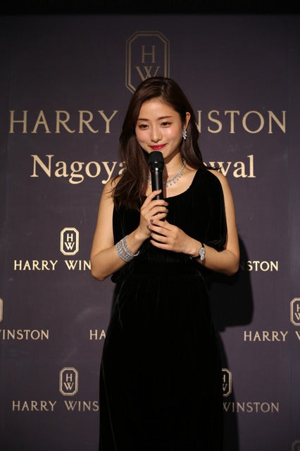 石原さとみがハリー・ウィンストン名古屋店のリニューアルオープンセレモニーに登壇（2016年11月3日）写真提供：「ハリー・ウィンストン名古屋店」 リニューアルオープニングセレモニー