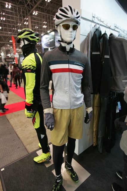 秋冬物ウエアも機能性をアップ撮影:山口和幸