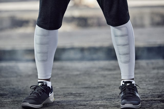 ナイキ、寒い日のトレーニングを快適にするトップス＆パンツ