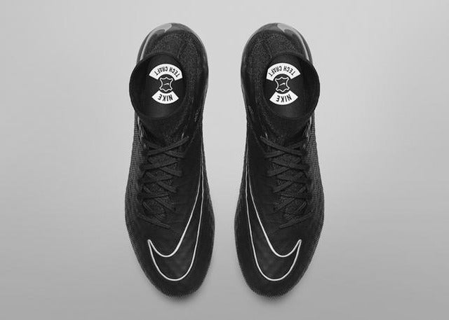 ナイキ、ブラックアッパーが特徴の「テック クラフト コレクション」発売