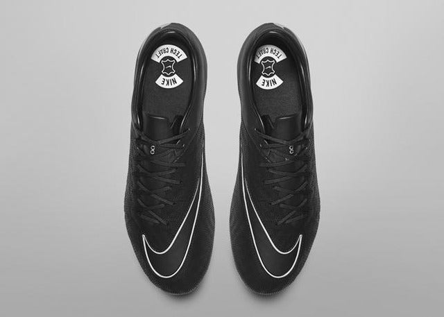 ナイキ、ブラックアッパーが特徴の「テック クラフト コレクション」発売