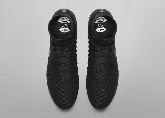 ナイキ、ブラックアッパーが特徴の「テック クラフト コレクション」発売