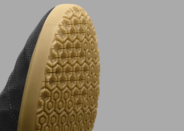 ナイキ、ブラックアッパーが特徴の「テック クラフト コレクション」発売