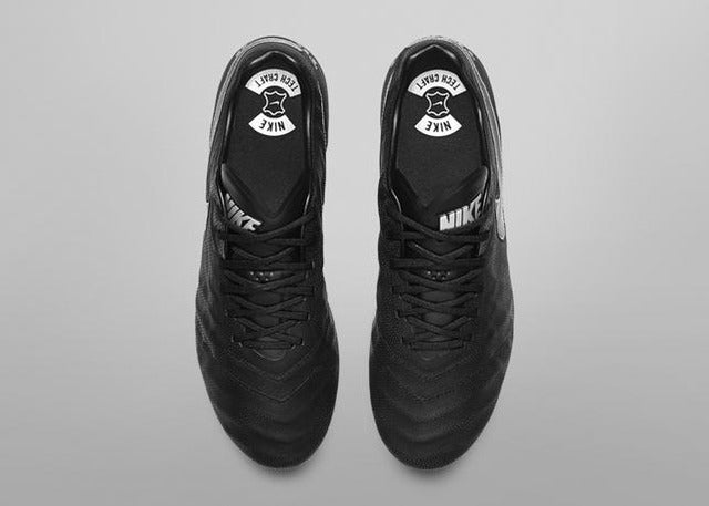 ナイキ、ブラックアッパーが特徴の「テック クラフト コレクション」発売