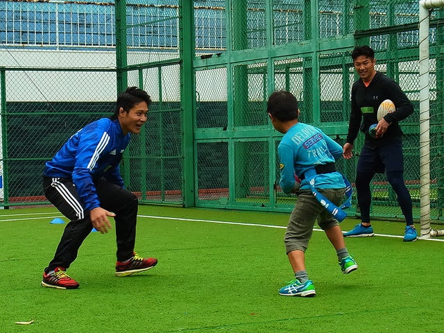 ラグビー日本代表オフィシャルスポンサー、ロバート・ウォルターズ・ジャパンのファミリーイベント（11月19日、千駄ヶ谷フットサルコート）《撮影 大野雅人（Gazin Airlines）》