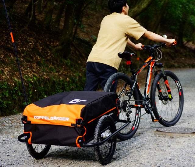 自転車で荷台に載せきれない荷物を運ぶ「サイクルトレーラー」