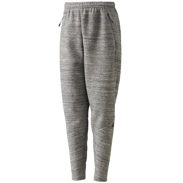 アディダス、移動時間を快適に過ごす「Z.N.E. HOODIE - TRAVEL EDITION」