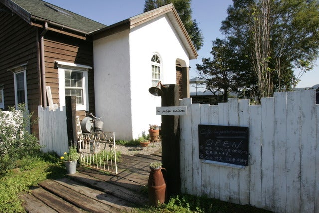 オシャレなエントランスにワクワクしてしまう撮影：山口和幸