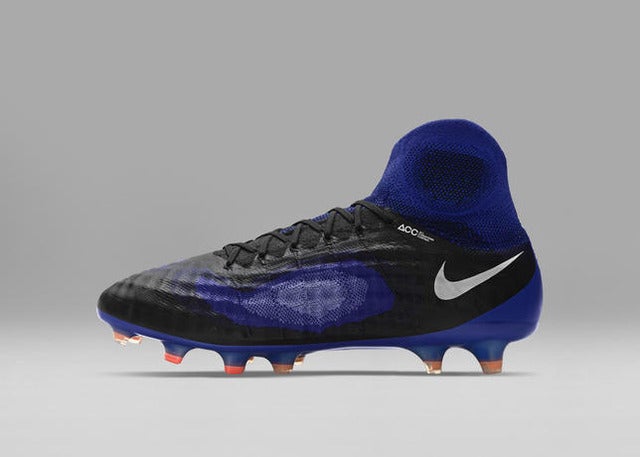 ナイキ、ブラックアッパー採用の「ダーク ライトニング パック」発売