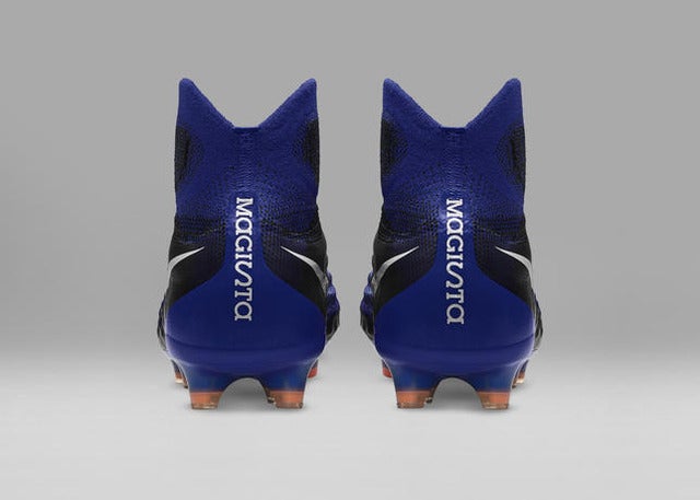 ナイキ、ブラックアッパー採用の「ダーク ライトニング パック」発売