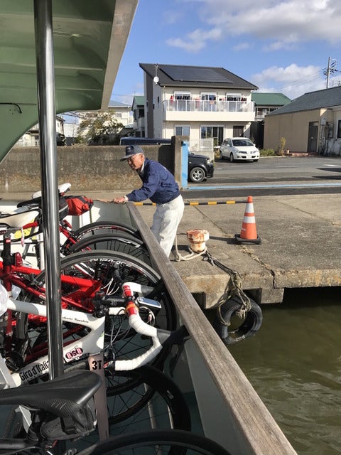 潮来港へ着岸撮影:山口和幸