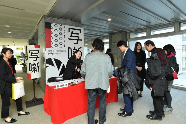 報道写真を通して落語家が未来へメッセージ…写真×落語「写噺」