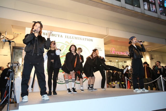 SHIBUYA ILLUMINATION 2016 イルミネーション点灯式に登壇したFAMM‘IN（2016年12月9日）