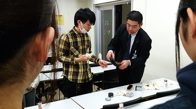 湘北短期大学総合ビジネス学科とコロンブスの「シューケア特別講義」（12月15日）《撮影 大野雅人（Gazin Airlines）》