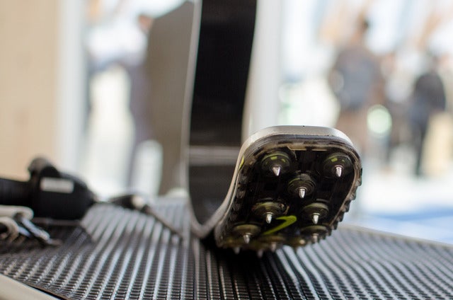 競技用義足(2016年12月9日)撮影:五味渕秀行