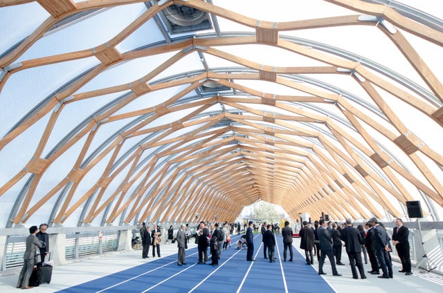 新豊洲Brilliaランニングスタジアムが完成撮影:五味渕秀行