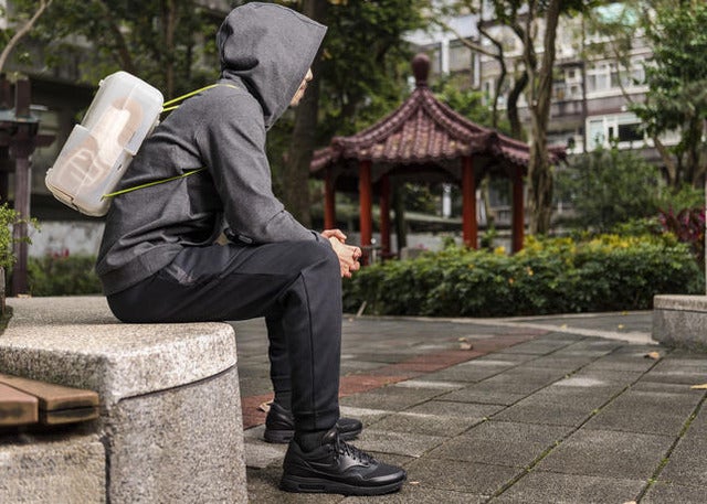 ナイキ、使用済み素材を原料にした「NIKELAB AIR MAX 1 ROYAL × ARTHUR HUANG」発売