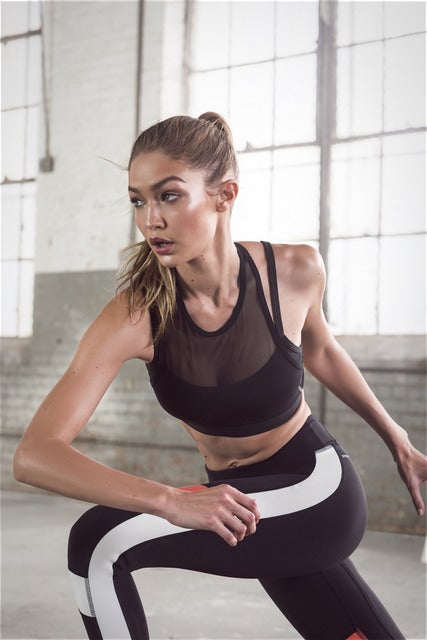 リーボック、スーパーモデル“ジジ・ハディッド”のインタビュー公開