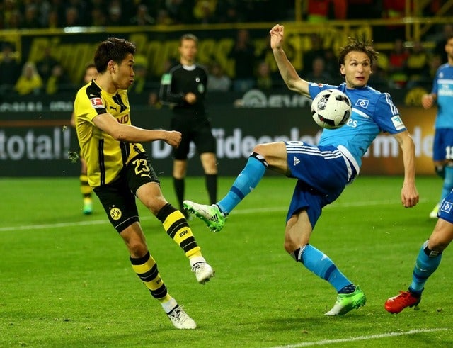 香川真司が今季初ゴール 1G1Aでブンデス公式MOMに選出（2017年4月4日）(c) Getty Images