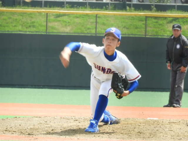 駿河台大・清水陸君（２年・飯能南）撮影：手束仁