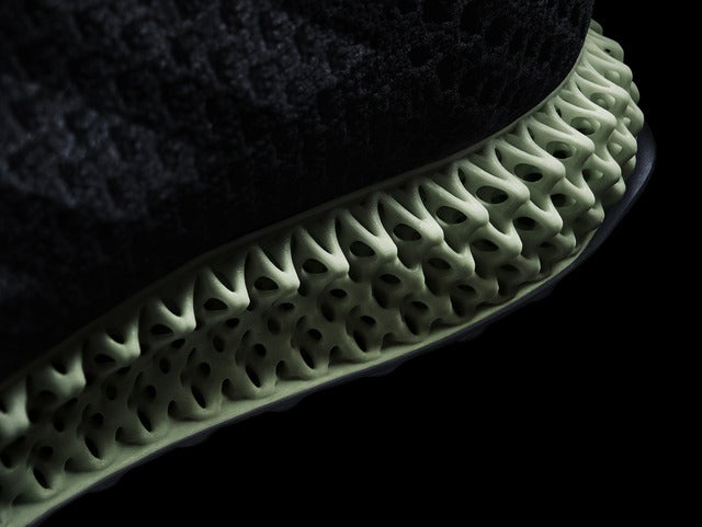 アディダス、デジタルライト合成を使用した「Futurecraft 4D」発表