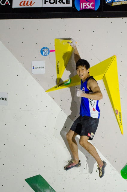 ボルダリングワールドカップ八王子大会予選に出場する杉本怜（2017年5月6日）撮影：五味渕秀行