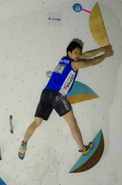 ップ八王子大会、準決勝の課題に挑む石松大晟（2017年5月7日）撮影：五味渕秀行