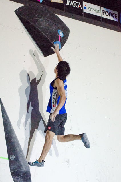 楢崎智亜、2位に悔し涙…逆転を許したボルダリングW杯八王子大会撮影：五味渕秀行