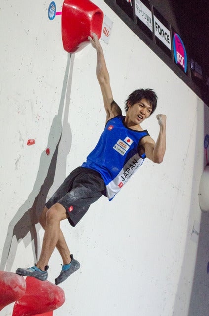 楢崎智亜、2位に悔し涙…逆転を許したボルダリングW杯八王子大会撮影：五味渕秀行
