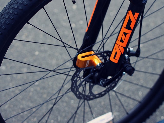 手のひらサイズの自転車・バイク用ロック「コンパクトディスクロック」発売