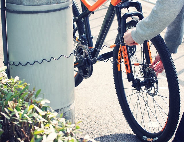 手のひらサイズの自転車・バイク用ロック「コンパクトディスクロック」発売