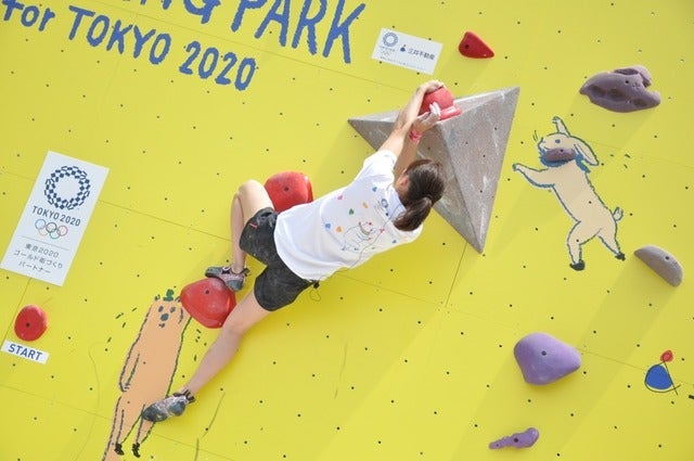 野口啓代（あきよ）選手、野中生萌（みほう）選手と、元・陸上十種競技選手武井壮さんが、ららぽーと豊洲にて5月18日～21日の4日間開催される「三井不動産クライミングパーク for TOKYO2020」オープニングイベントに登壇した。撮影者：大日方航