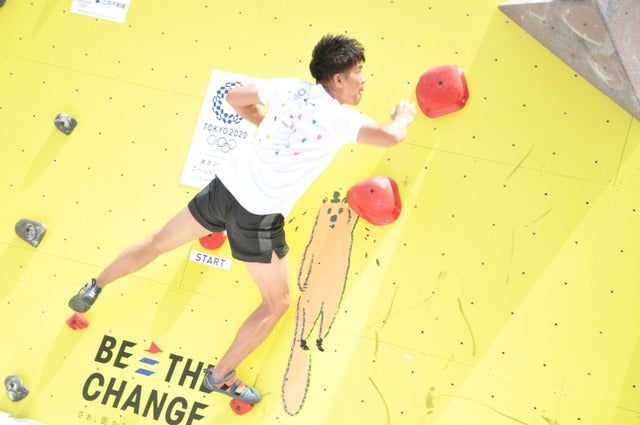 野口啓代（あきよ）選手、野中生萌（みほう）選手と、元・陸上十種競技選手武井壮さんが、ららぽーと豊洲にて5月18日～21日の4日間開催される「三井不動産クライミングパーク for TOKYO2020」オープニングイベントに登壇した。撮影者：大日方航