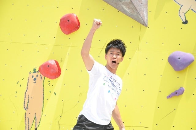 野口啓代（あきよ）選手、野中生萌（みほう）選手と、元・陸上十種競技選手武井壮さんが、ららぽーと豊洲にて5月18日～21日の4日間開催される「三井不動産クライミングパーク for TOKYO2020」オープニングイベントに登壇した。撮影者：大日方航