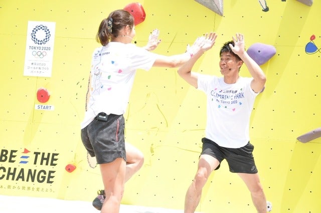 野口啓代（あきよ）選手、野中生萌（みほう）選手と、元・陸上十種競技選手武井壮さんが、ららぽーと豊洲にて5月18日～21日の4日間開催される「三井不動産クライミングパーク for TOKYO2020」オープニングイベントに登壇した。撮影者：大日方航