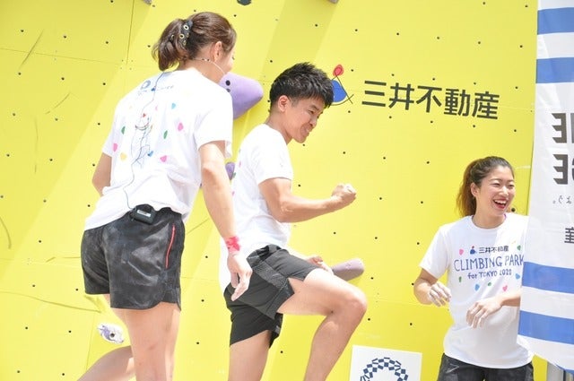 野口啓代（あきよ）選手、野中生萌（みほう）選手と、元・陸上十種競技選手武井壮さんが、ららぽーと豊洲にて5月18日～21日の4日間開催される「三井不動産クライミングパーク for TOKYO2020」オープニングイベントに登壇した。撮影者：大日方航