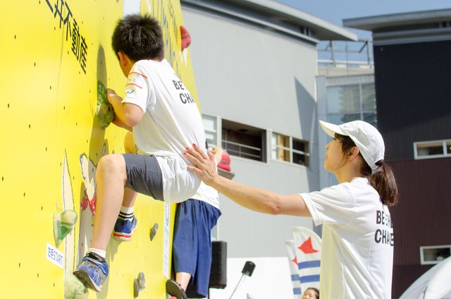『三井不動産クライミングパーク for TOKYO 2020』で日本代表選手によるクライミングアカデミーが開催（2017年5月20日）撮影：五味渕秀行