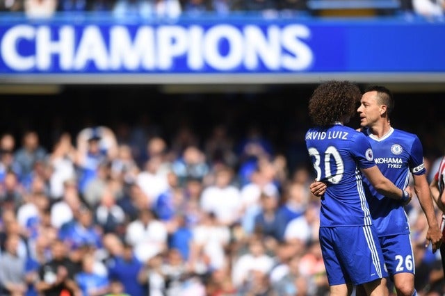 チェルシーのジョン・テリーは背番号と同じ前半26分に交代（2017年5月21日）（c）Getty Images