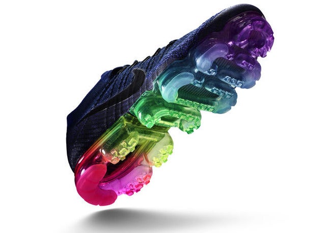 ナイキ、LGBTQコミュニティにインスパイアされた「2017 BETRUEコレクション」発売