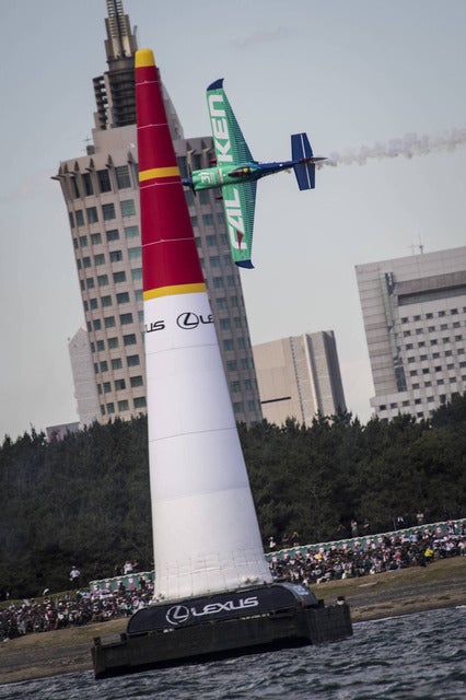 レッドブル・エアレース千葉2017で室屋義秀が優勝（2017年6月4日）Jason Halayko/Red Bull Content Pool