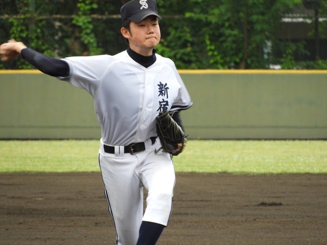 新宿・梅原猛投手撮影：手束仁