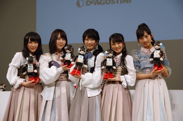 週刊「ロビ2」創刊記念イベントに登壇したAKB48のメンバー（2017年6月8日）撮影：北川雄太