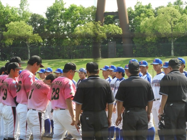 矢場とん・新日鐵住金東海REX)撮影：手束仁