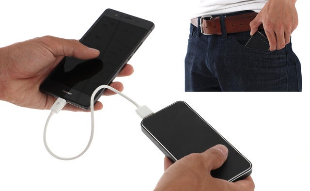 スマホを充電しながら自転車に固定できる「スマホバッテリーマウント」発売