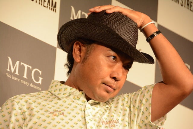 MTGは、水の力を利用して体幹を刺激するトレーニングギア「TAIKAN STREAM」の発表会を6月20日に都内に開催した。共同開発パートナーとして本製品の開発に携わった、サッカー日本代表の長友佑都選手とプロゴルファーの片山晋呉選手が当日は出席した。撮影者：大日方航