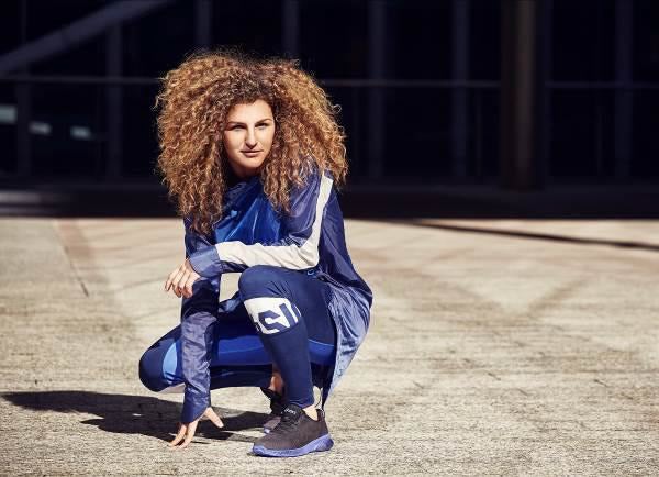 アシックス、ヘキサゴンをモチーフにしたトレーニングアパレル展開