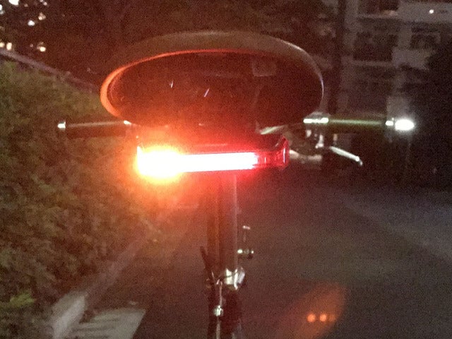 盗難防止アラーム＆ウインカー付き自転車用テールライト「ヌービーム」先行予約開始