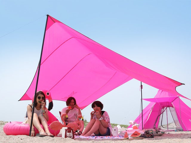 鮮やかなピンクのワンポールテントとタープ発売…ドッペルギャンガーアウトドア